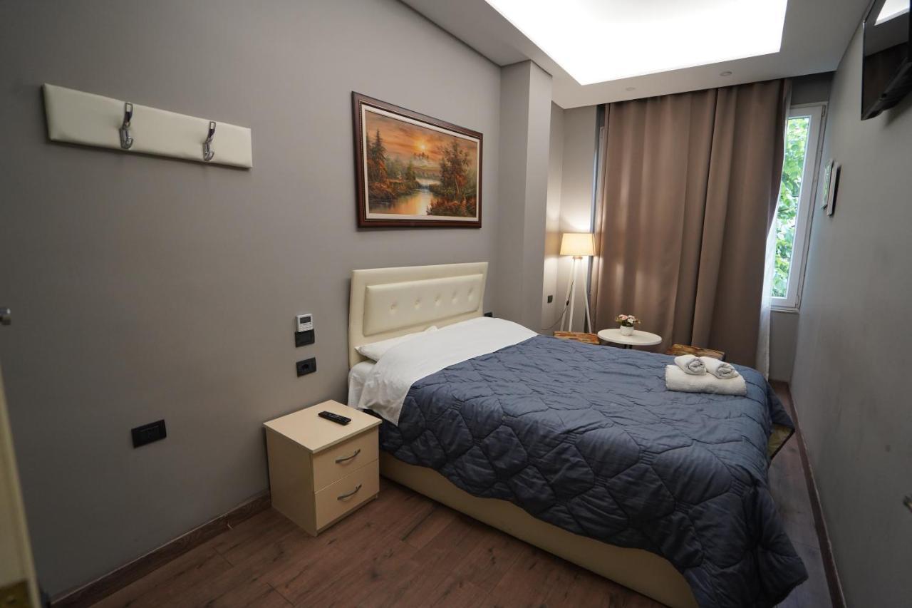 Driti Hotel Tirana Albania Ngoại thất bức ảnh