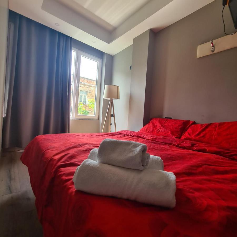 Driti Hotel Tirana Albania Ngoại thất bức ảnh