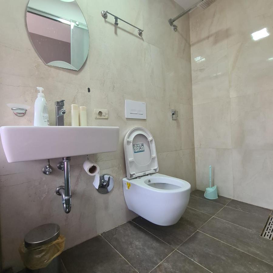 Driti Hotel Tirana Albania Ngoại thất bức ảnh