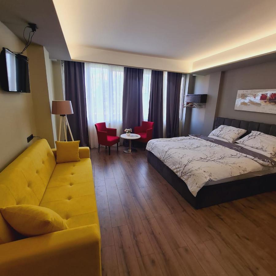 Driti Hotel Tirana Albania Ngoại thất bức ảnh
