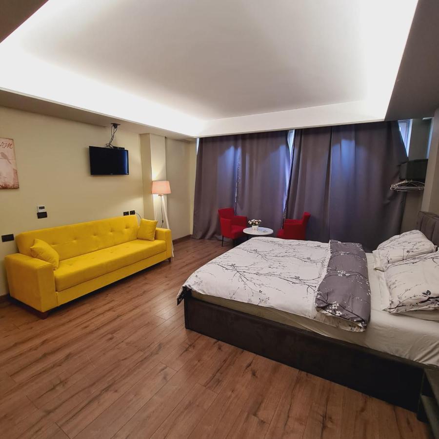 Driti Hotel Tirana Albania Ngoại thất bức ảnh